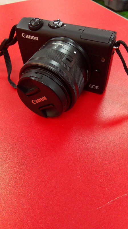 Фотоаппарат  Объектив Kit 15-45mm Canon EOS M200