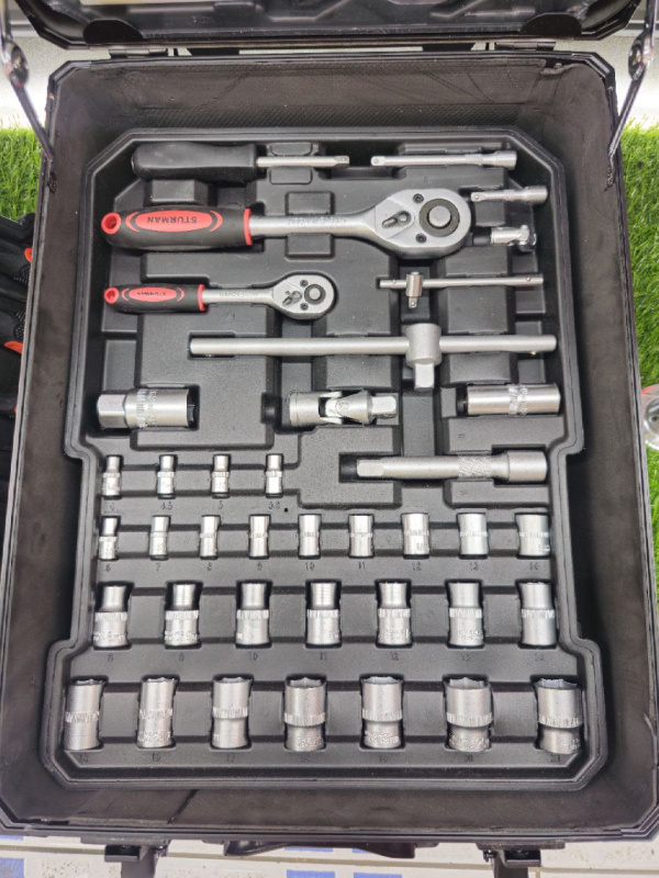 Авто аксессуар Набор автомобилиста  186PCS