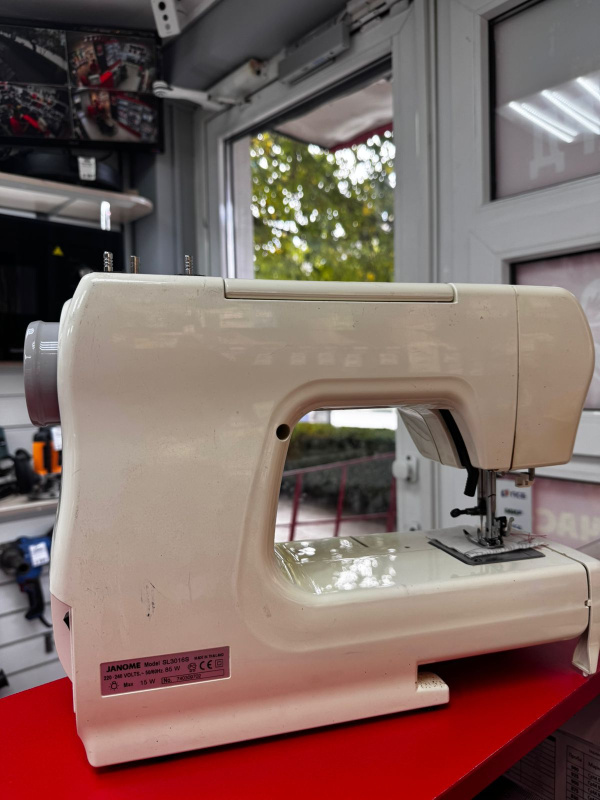 Швейная машина Fabula silver line 3016s