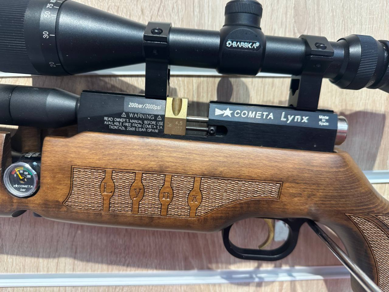 Пневматическая винтовка Comet Lunx Cal 4,5/177