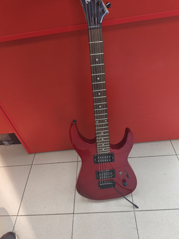 Электрогитара