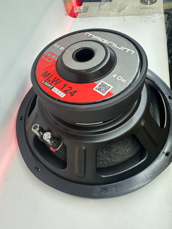 Авто сабвуфер Magnum 12 magnum 300v