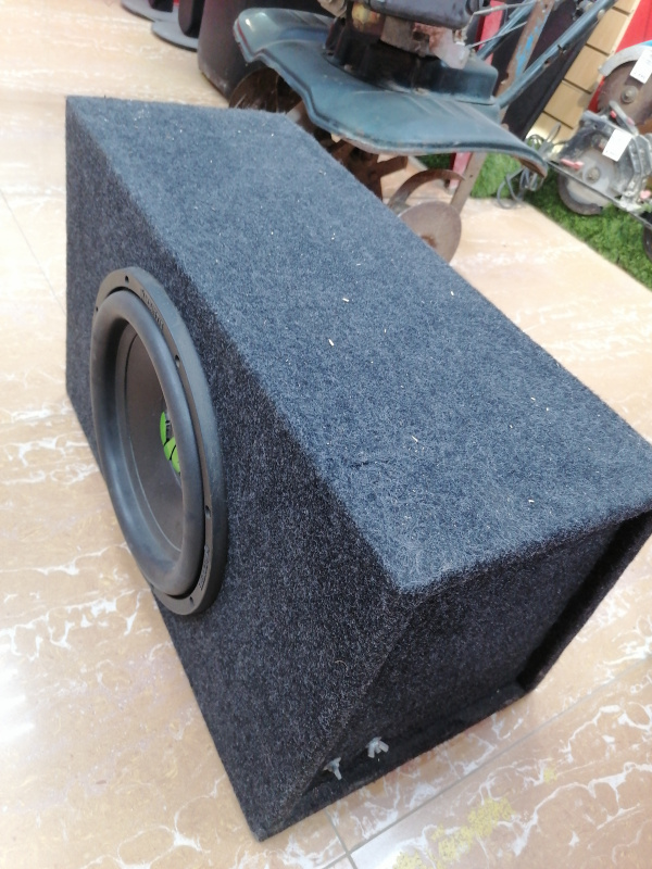 Авто сабвуфер Machete 12