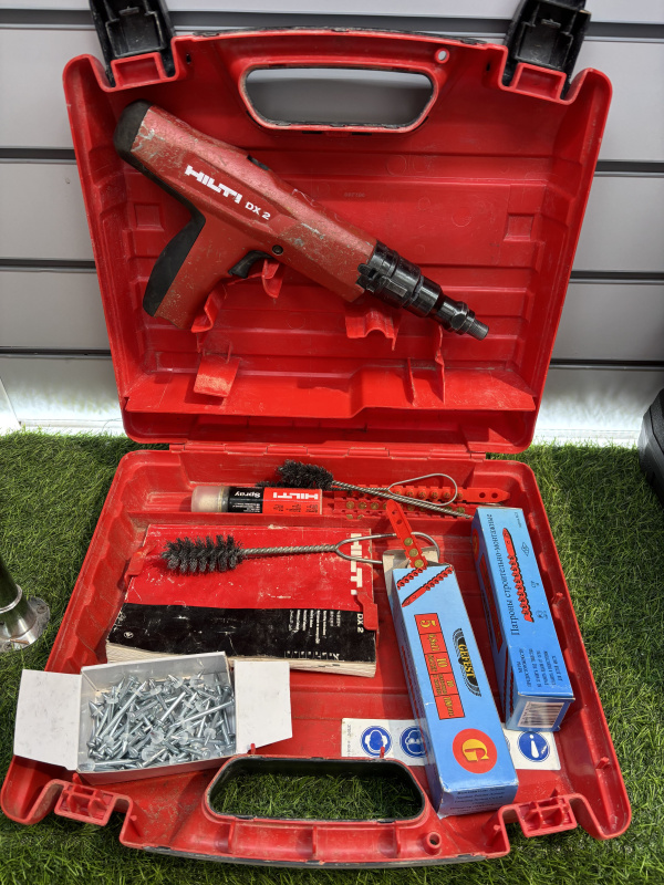 Газовый монтажный пистолет Hilti DX2