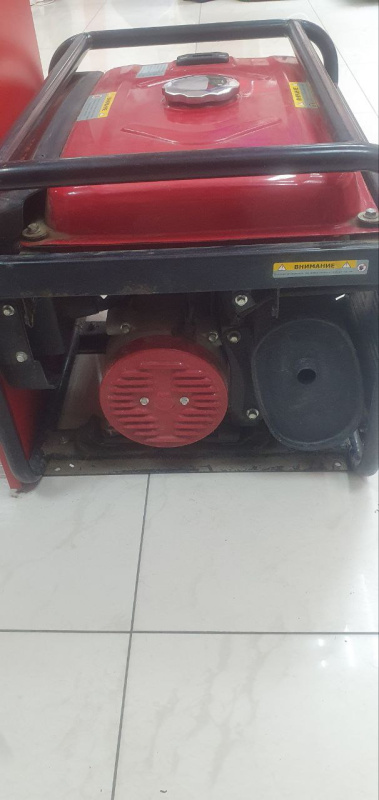 Бензогенератор Elitech БЭС 3000 Р