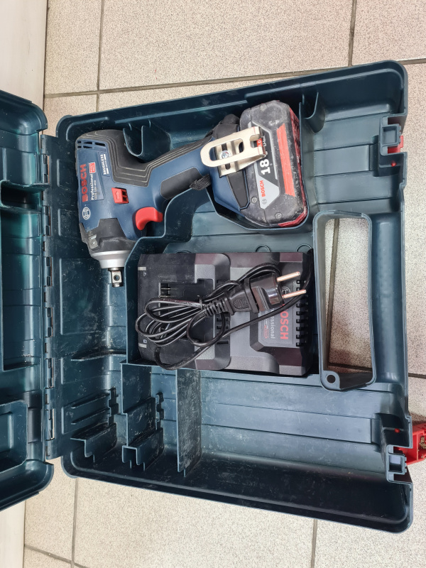 Гайковерт Bosch GDS 18V-400