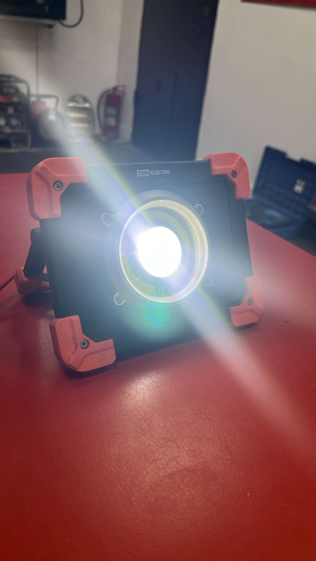 Прожектор переносной TDM Electric SQ0350-0056