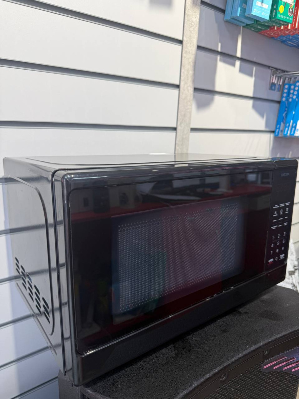 Микроволновая печь DEXP ES 700