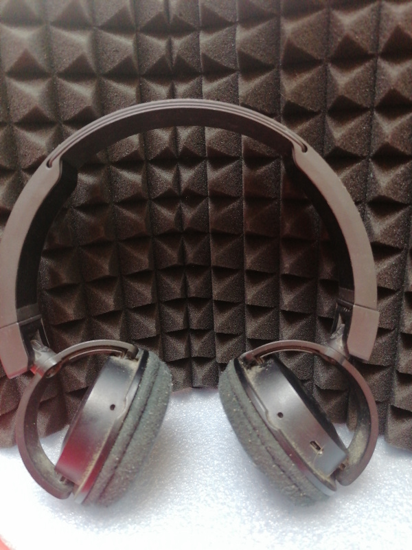 Наушники JBL 1