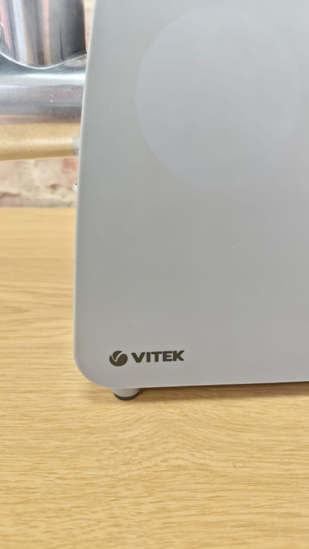 Мясорубка Vitek VT3626