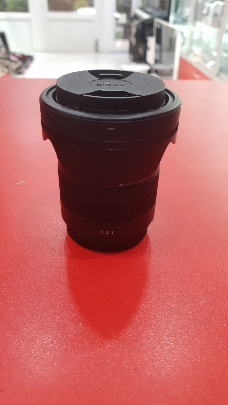 Объектив Sigma 18-55mm 1:2.8dc
