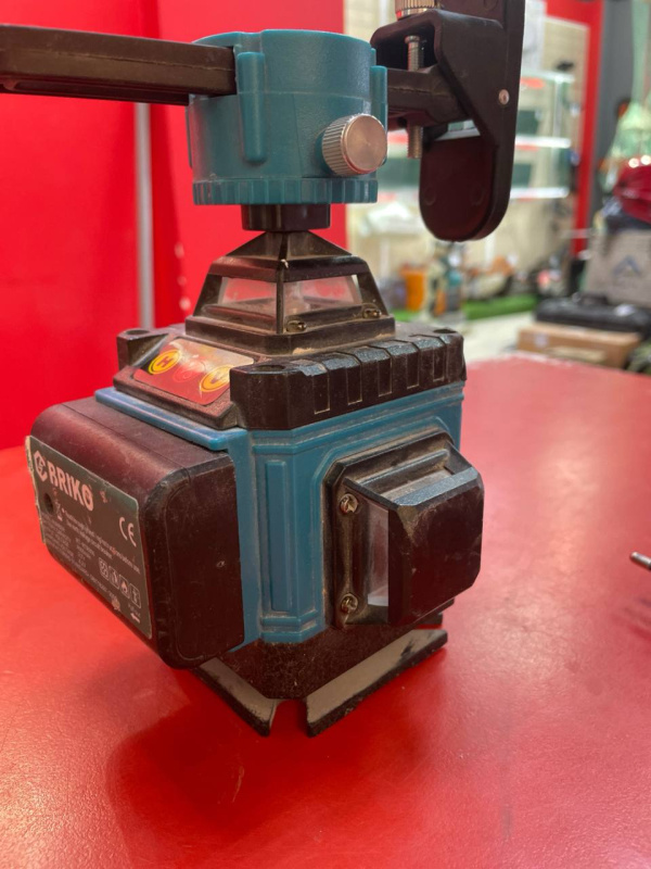 Лазерный уровень Briko 3d