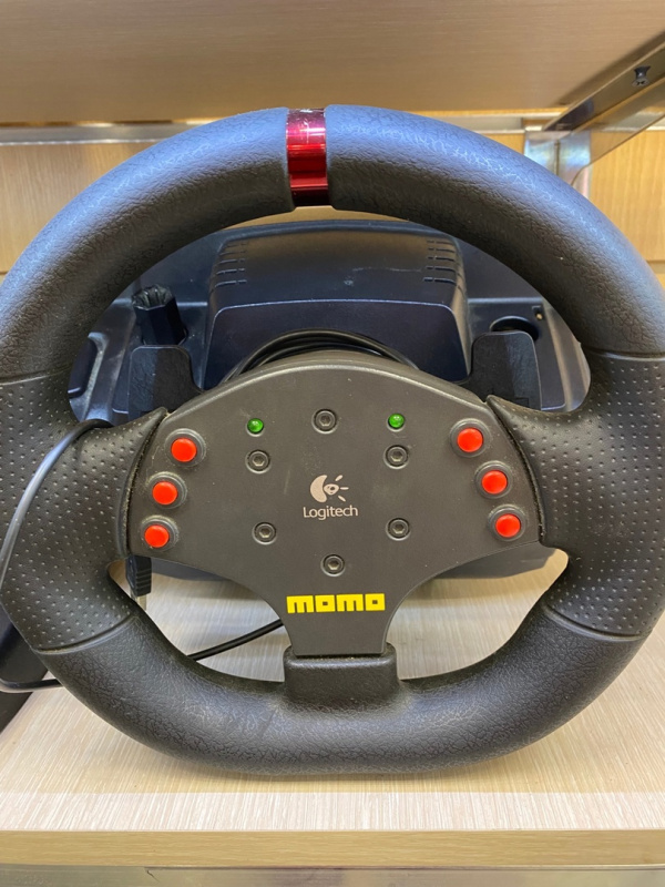 Купить РУЛЬ И ПЕДАЛИ Logitech МОМО Б/У за 0 руб. — состояние 9/10
