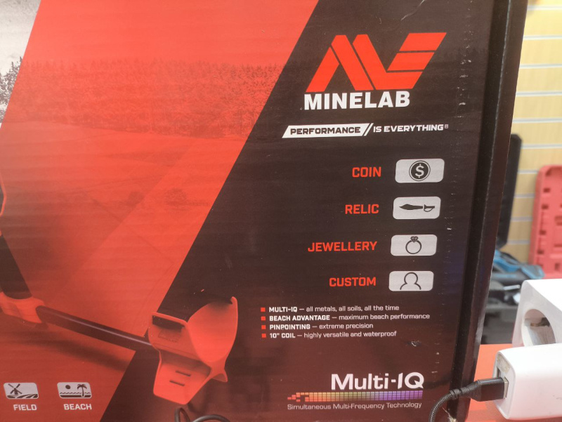 Метвалоискатель HSINTEK Minelab Vanquish 440
