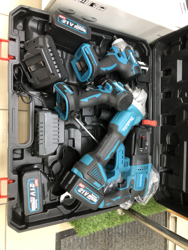 Набор электроинструмента Makita 4 в 1