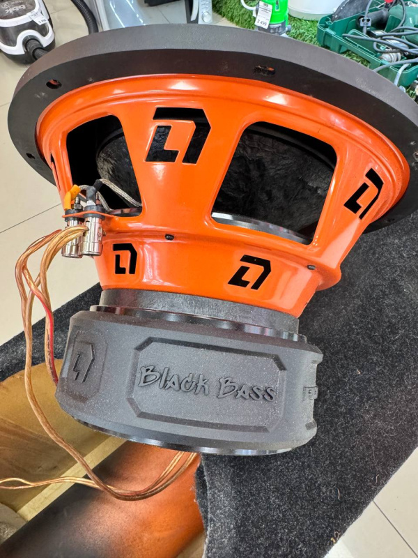 Авто сабвуфер DL Audio black phoenix 12