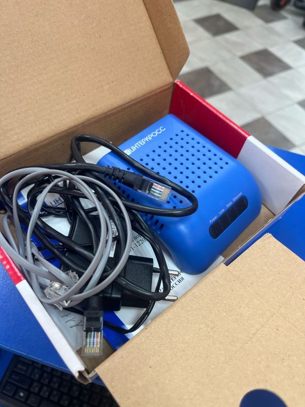 цифровой телевизионный приемник  BarTon TA-561