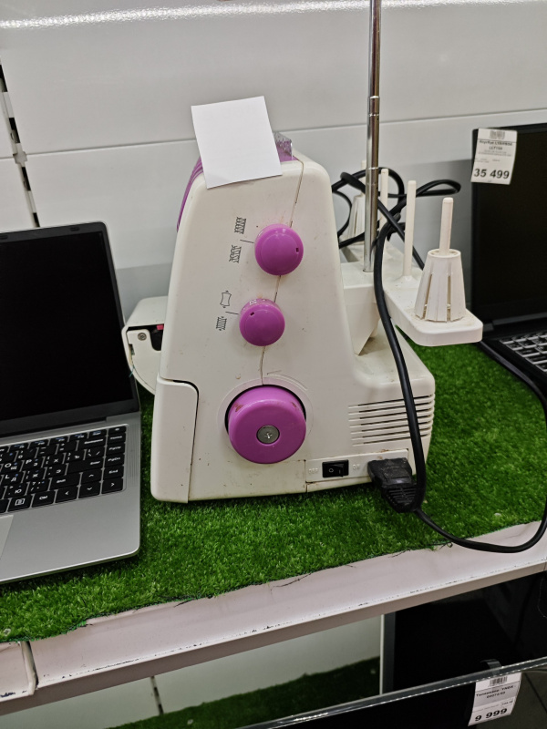 Швейная машина Janome 793D