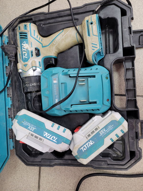 Шуруповерт Total TIDLI20608