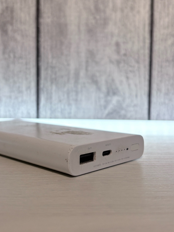 Внешний аккумулятор Xiaomi 10000mAh (беспроводная зарядка)