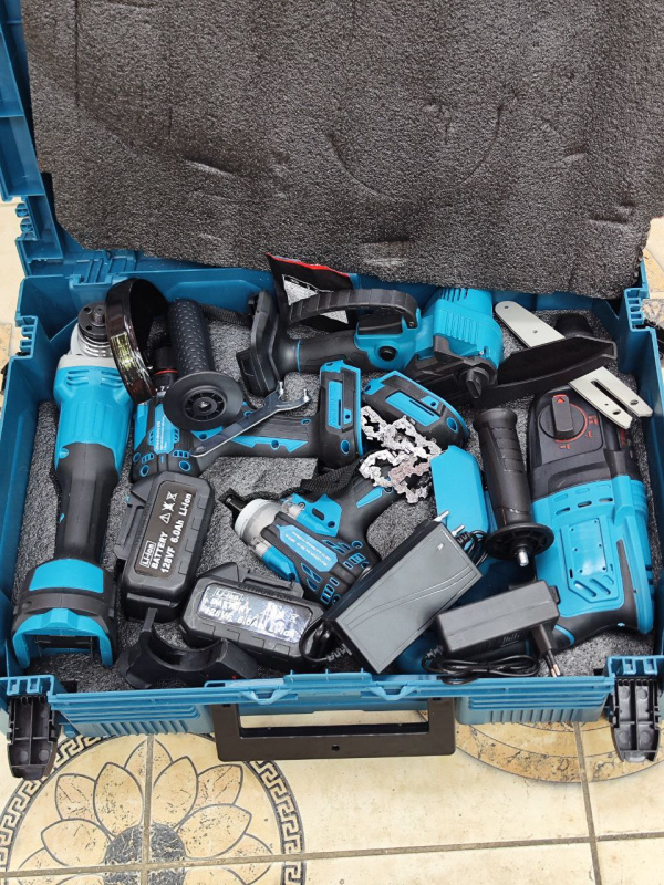 Набор электроинструмента  1