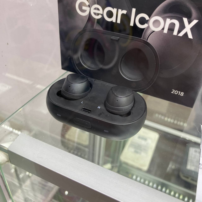 Беспроводные наушники Samsung Gear IconX (Чёрный)