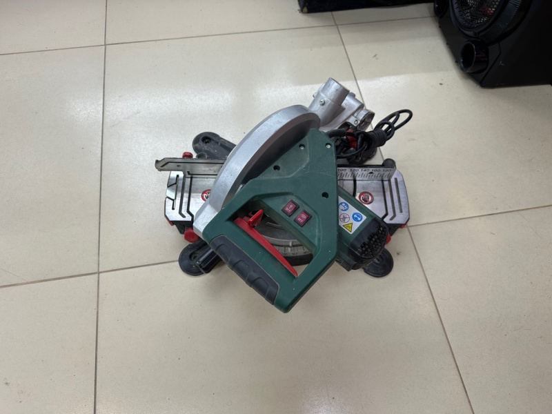 Торцовочная пила Metabo ms216