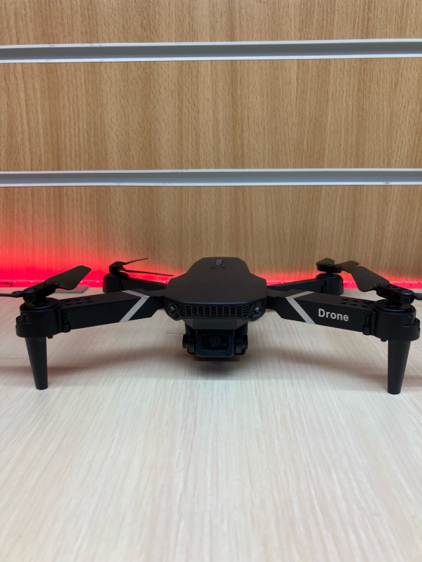 Квадрокоптер  E99 pro