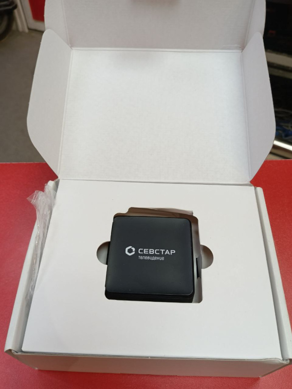 смарт приставка TVlogic S-Box