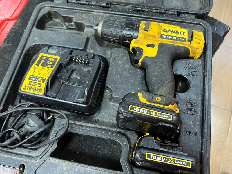 Артикул dewalt. Шуруповерт dewalt dcd771-ks. dewalt dcd805p2t. dewalt 771 ks. шуруповерт dewalt 771.