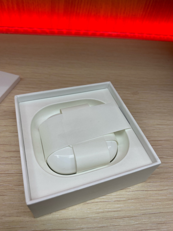 Наушники Apple AIRPODS 4