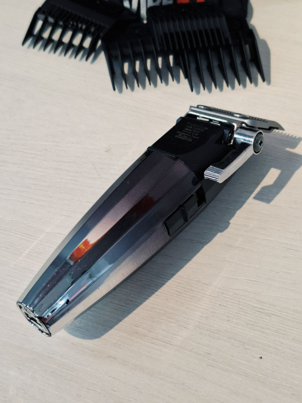 Машинка для стрижки JRL  2020C