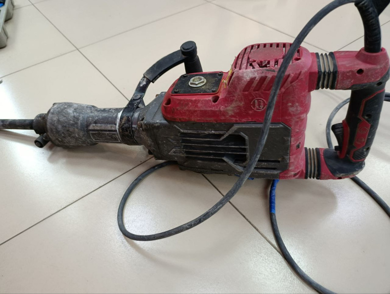 Отбойный молоток NUMBER ONE edh2500/75-pro