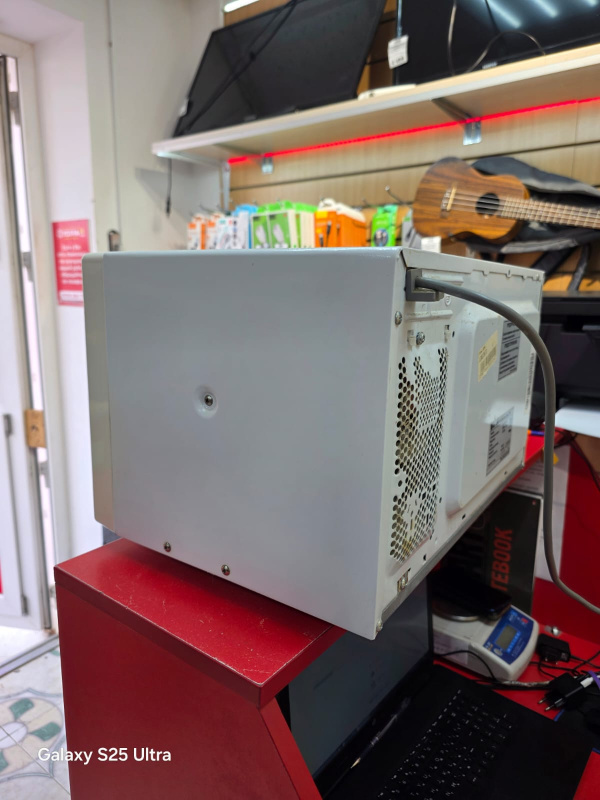 Микроволновая печь LG MS-2047C