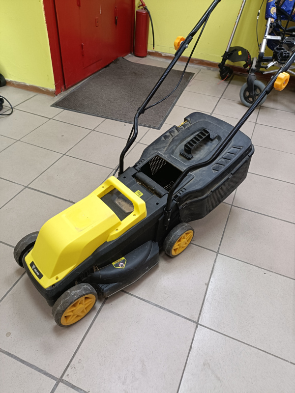 Катки для газона DEXP DKLM1500