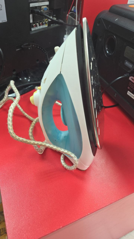 Утюг 404 NOT FOUND Sterlingg Steam Iron ST-6516