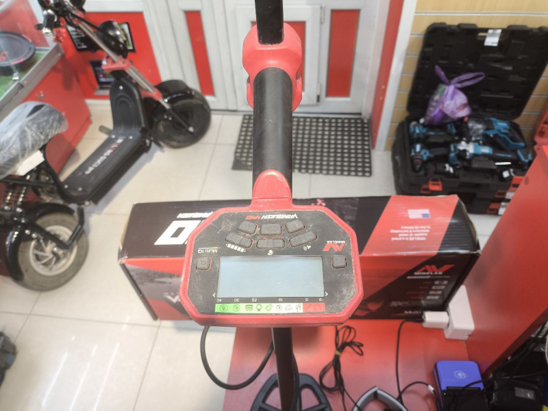 Метвалоискатель HSINTEK Minelab Vanquish 440
