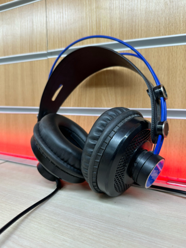 Наушники Soundking EJ 780