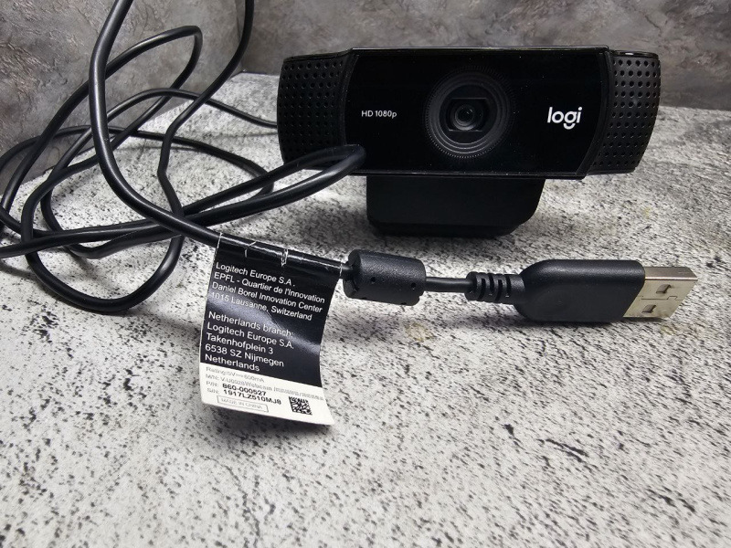 Веб-камера Logitech Logi HD 1080p