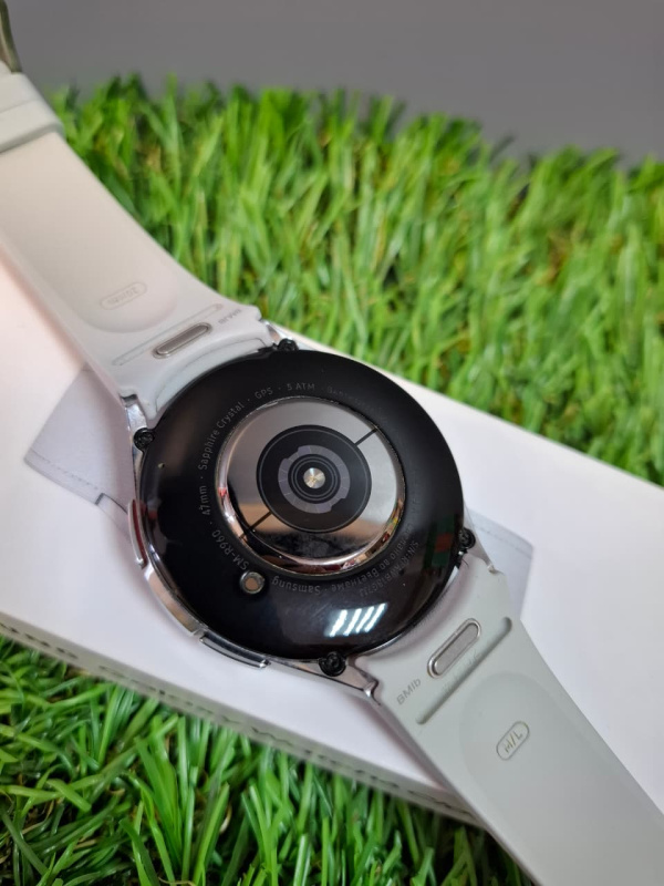 Часы смарт Samsung Galaxy Watch 6 Classic