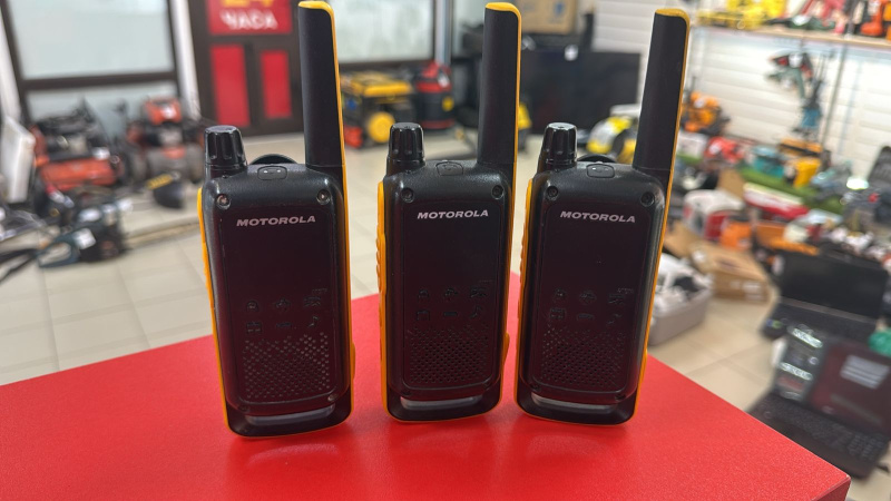 Рации Motorola TALKABOUT (3 ШТ)