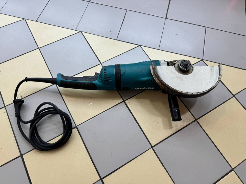 Болгарка Makita GA9030SF01