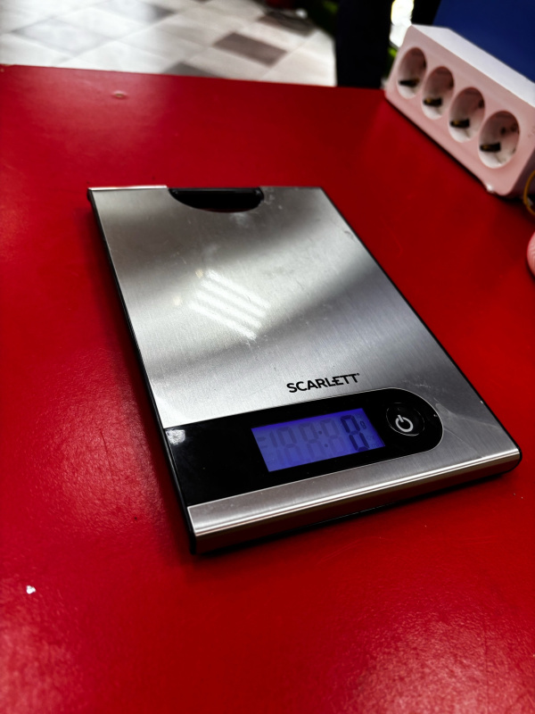 Весы Scarlett ks57p98