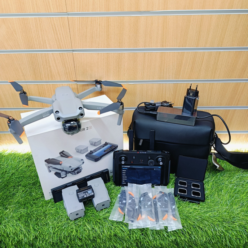 Квадрокоптер DJI Air 2S Fly More Combo