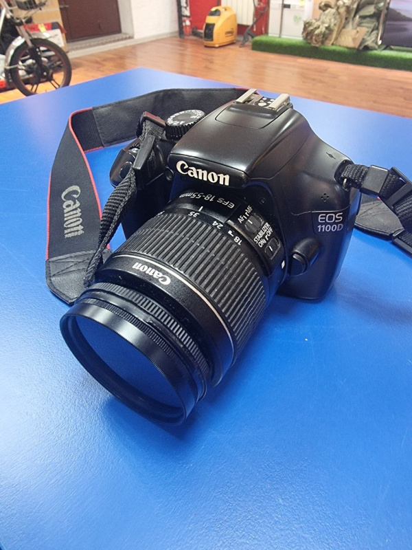 Фотоаппарат Canon EOS 1100D