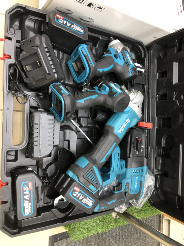 Набор электроинструмента Makita 4 в 1