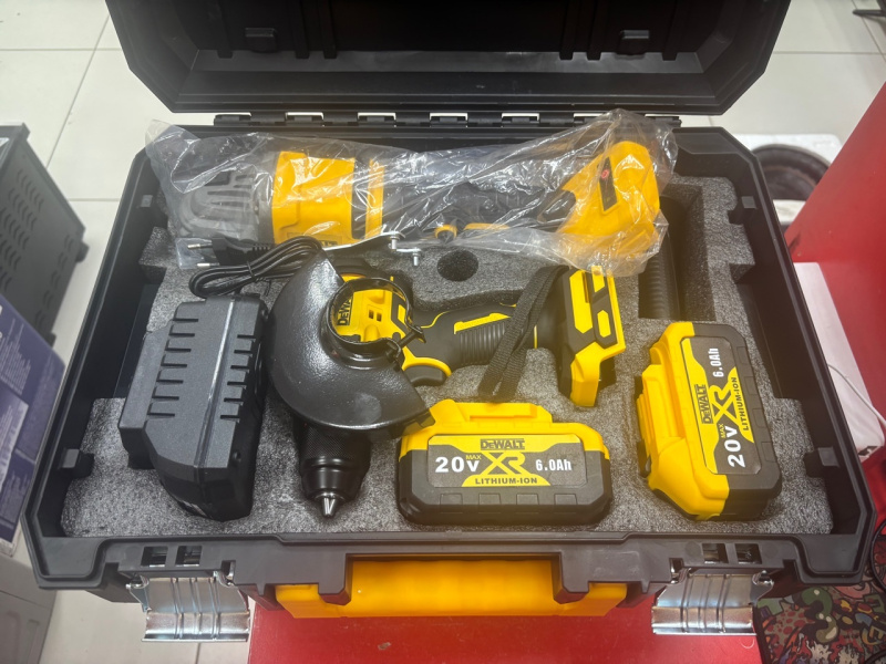 Набор электроинструмента Dewalt 2 в 1