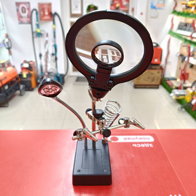 Держатель третья рука с лупой  300