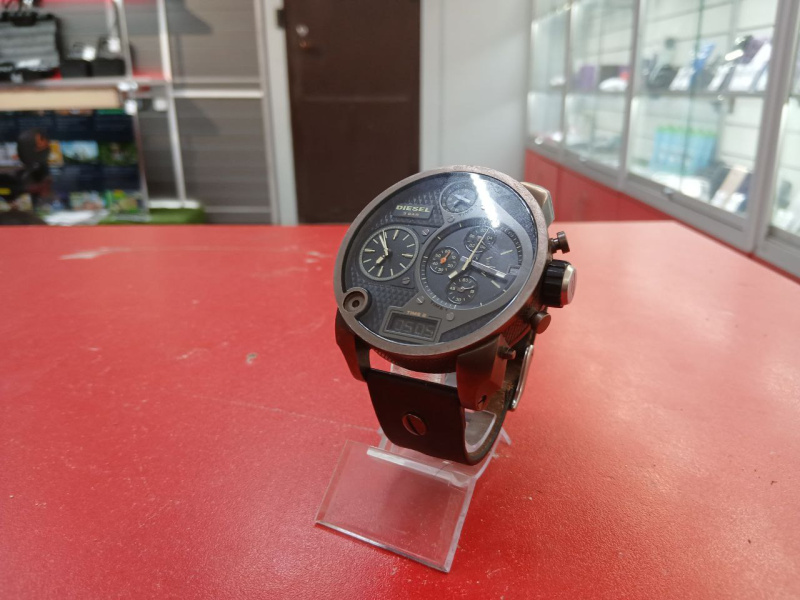 Часы наручные Diesel DZ 7246