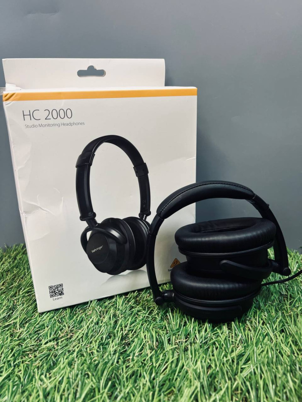 Наушники Behringer HC2000